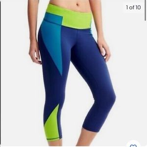 Athleta Colorblock Chaturunga Capri XS